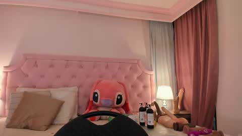 Vale Toro  online show from February 17, 12:16 pm