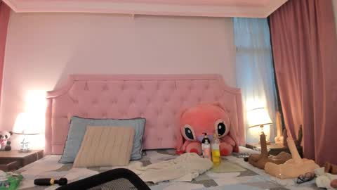 Vale Toro  online show from October 29, 1:24 pm