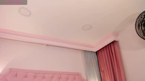 Vale Toro  online show from November 20, 11:32 am