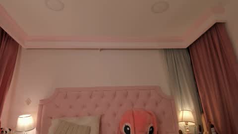 Vale Toro  online show from February 23, 12:02 pm