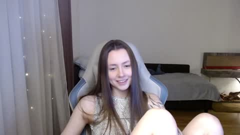 Snapshot of valents_cherry chatting on January 24, 6:35 pm Valentina online show from January 24, 6:35 pm