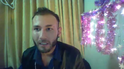 Snapshot of valeri_cove chatting on December 3, 10:39 am Valeri Cove online show from December 3, 10:39 am