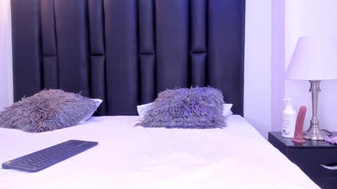 valeri_tafur online show from February 7, 11:01 am