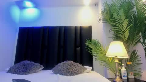 valeri_tafur online show from December 20, 11:06 am