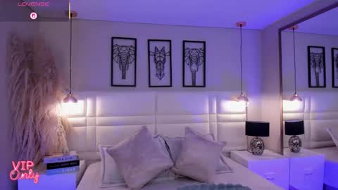 Snapshot of valeria_carter_ chatting on February 4, 3:23 am valeria_carter_ online show from February 4, 3:23 am