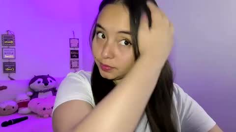 Snapshot of valeria_cherry chatting on July 8, 3:33 am valeria online show from July 8, 3:33 am