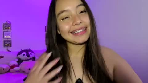 Snapshot of valeria_cherry chatting on July 9, 3:32 am valeria online show from July 9, 3:32 am