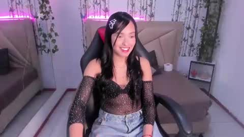 Snapshot of valeria_dark_ chatting on June 20, 8:11 pm valeria online show from June 20, 8:11 pm