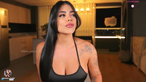 valeria_orozco online show from December 7, 11:23 pm