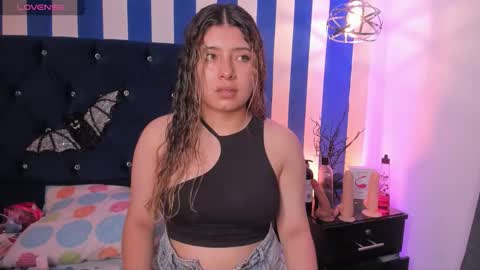 Snapshot of valeria_rouse28 chatting on October 25, 5:30 pm valeria_rouse28 online show from October 25, 5:30 pm