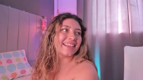 Snapshot of valeria_rouse28 chatting on December 17, 9:32 pm valeria_rouse28 online show from December 17, 9:32 pm