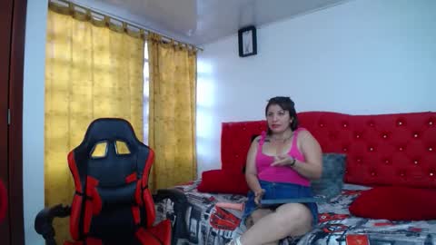 Snapshot of valeria_s19 chatting on October 27, 9:19 pm Valeria online show from October 27, 9:19 pm