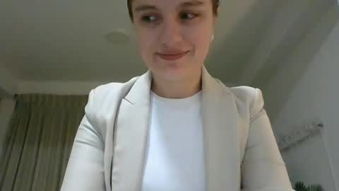 valeriafrannco online show from October 7, 11:57 pm