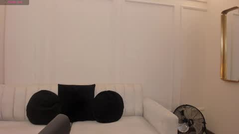 Snapshot of valeriaroldanx chatting on June 20, 11:35 am Valeria online show from June 20, 11:35 am