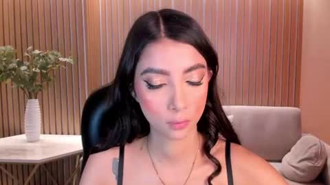 Snapshot of valeriavelvet chatting on July 3, 12:11 pm Vale online show from July 3, 12:11 pm