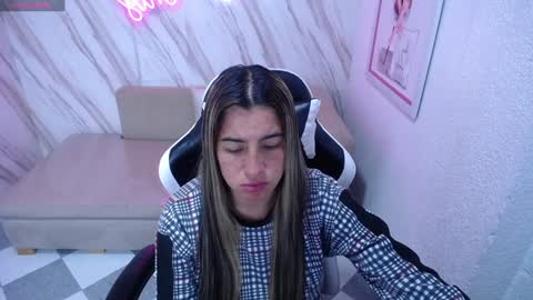 Snapshot of valerie_b chatting on February 9, 3:00 am valerie_b online show from February 9, 3:00 am