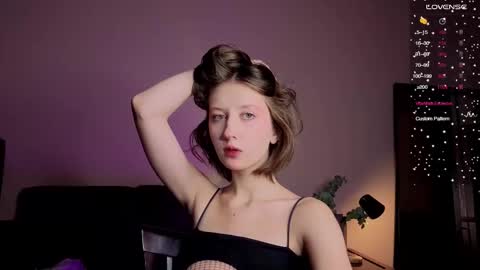 Kristi moony online show from November 16, 9:20 pm