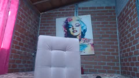 valerie_rousse online show from January 15, 8:48 pm