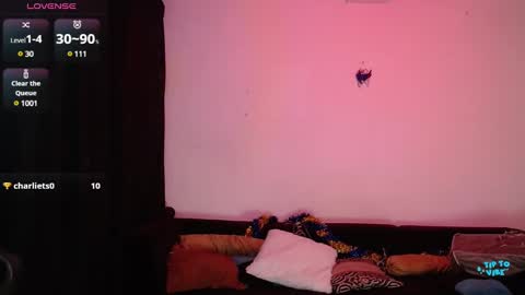 Snapshot of valerie_smile chatting on January 4, 4:12 am Valerie online show from January 4, 4:12 am