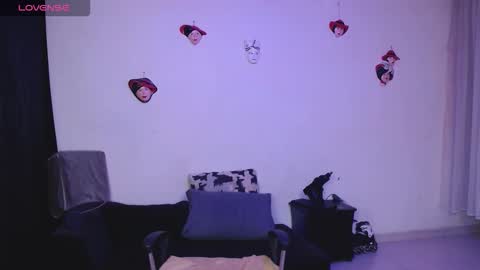 Snapshot of valerie_smile chatting on October 5, 4:38 pm Valerie online show from October 5, 4:38 pm