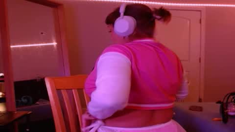 Valerie Virago online show from February 6, 8:40 am