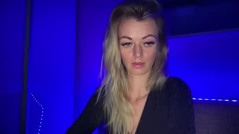 Valerie  online show from February 18, 5:20 pm