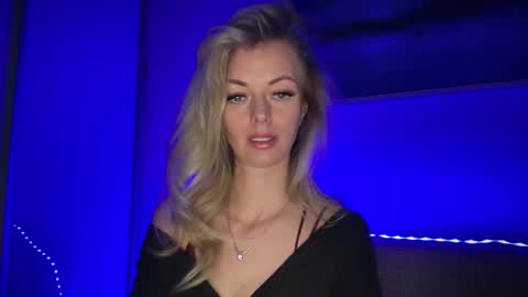 Valerie  online show from March 10, 4:56 pm