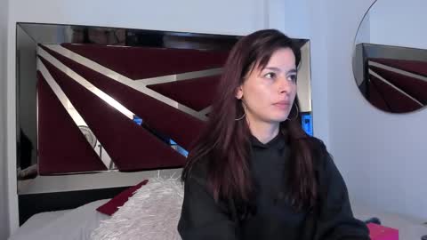 Snapshot of valeriemattson_ chatting on October 9, 2:26 pm valeriemattson_ online show from October 9, 2:26 pm