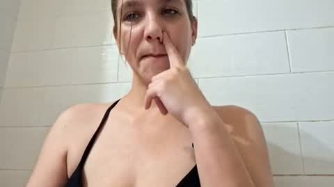 Snapshot of valerierayne13 chatting on June 12, 6:01 am ValerieRayne online show from June 12, 6:01 am
