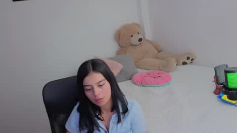 valerihouse_ online show from July 4, 12:28 am