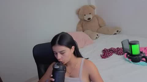 valerihouse_ online show from July 24, 2:09 am