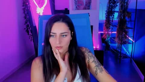 Snapshot of valeriiemills chatting on September 12, 5:13 pm Valerie online show from September 12, 5:13 pm