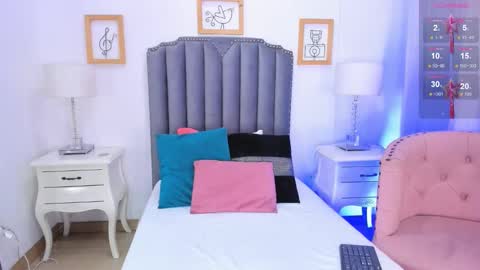 Snapshot of valerith_vega chatting on December 4, 11:52 am online show from December 4, 11:52 am