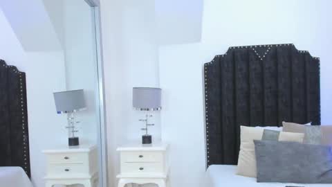 Snapshot of valerith_vega chatting on December 9, 11:26 am online show from December 9, 11:26 am