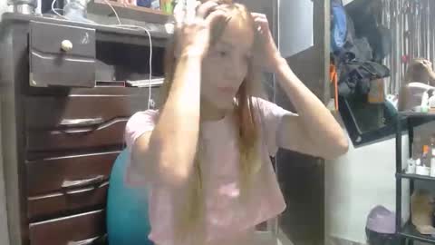 Snapshot of valerivegas chatting on May 19, 12:38 am valerivegas online show from May 19, 12:38 am