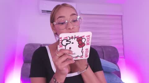 Valeryn online show from July 16, 3:01 am