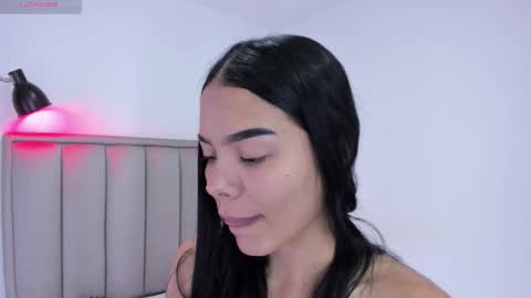 Cris  online show from December 4, 4:48 pm