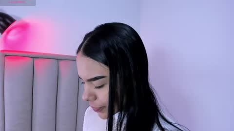 Snapshot of valery__nova chatting on June 25, 12:31 pm Cris online show from June 25, 12:31 pm