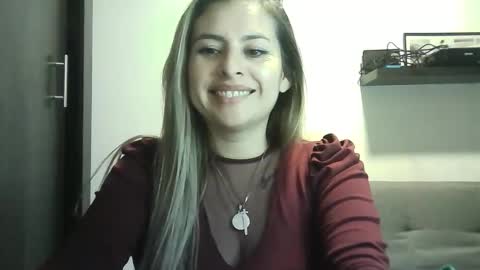 Snapshot of valery__rouse_ chatting on April 27, 11:25 pm Valery online show from April 27, 11:25 pm