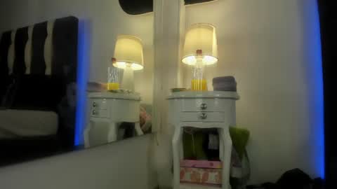 Snapshot of valery_hot692 chatting on June 11, 12:32 am valery_hot692 online show from June 11, 12:32 am