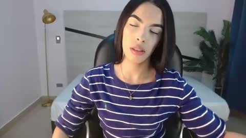 valery_restrepo online show from July 24, 8:51 pm