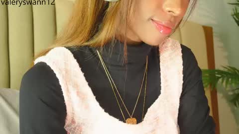 Valery swan1 online show from April 30, 8:57 pm