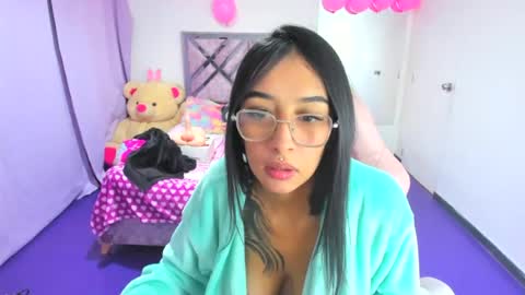 valery online show from June 26, 4:50 am