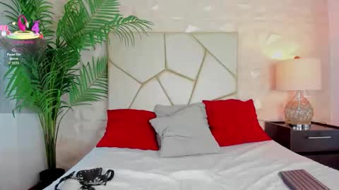 Snapshot of valerydiamond_ chatting on October 8, 9:45 pm Valery online show from October 8, 9:45 pm