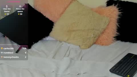 Snapshot of valeryjohanson chatting on February 20, 3:23 am Valery online show from February 20, 3:23 am