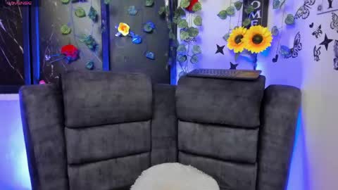 valery kingsley online show from May 19, 10:49 pm