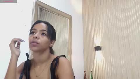 valery online show from December 22, 9:01 pm