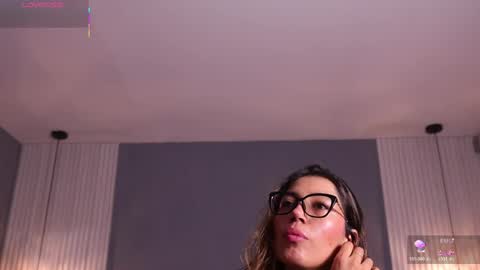 Snapshot of valerynova chatting on June 3, 11:02 am Carla online show from June 3, 11:02 am