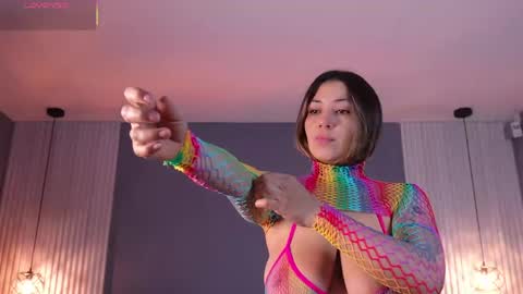 Snapshot of valerynova chatting on June 4, 11:05 am Carla online show from June 4, 11:05 am