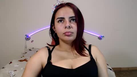 Snapshot of valeryxs1 chatting on November 7, 8:20 pm Angelyxs online show from November 7, 8:20 pm